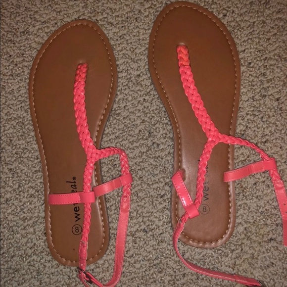 NEW Wet Seal Coral Strappy Sandals size 8 - Picture 1 of 2